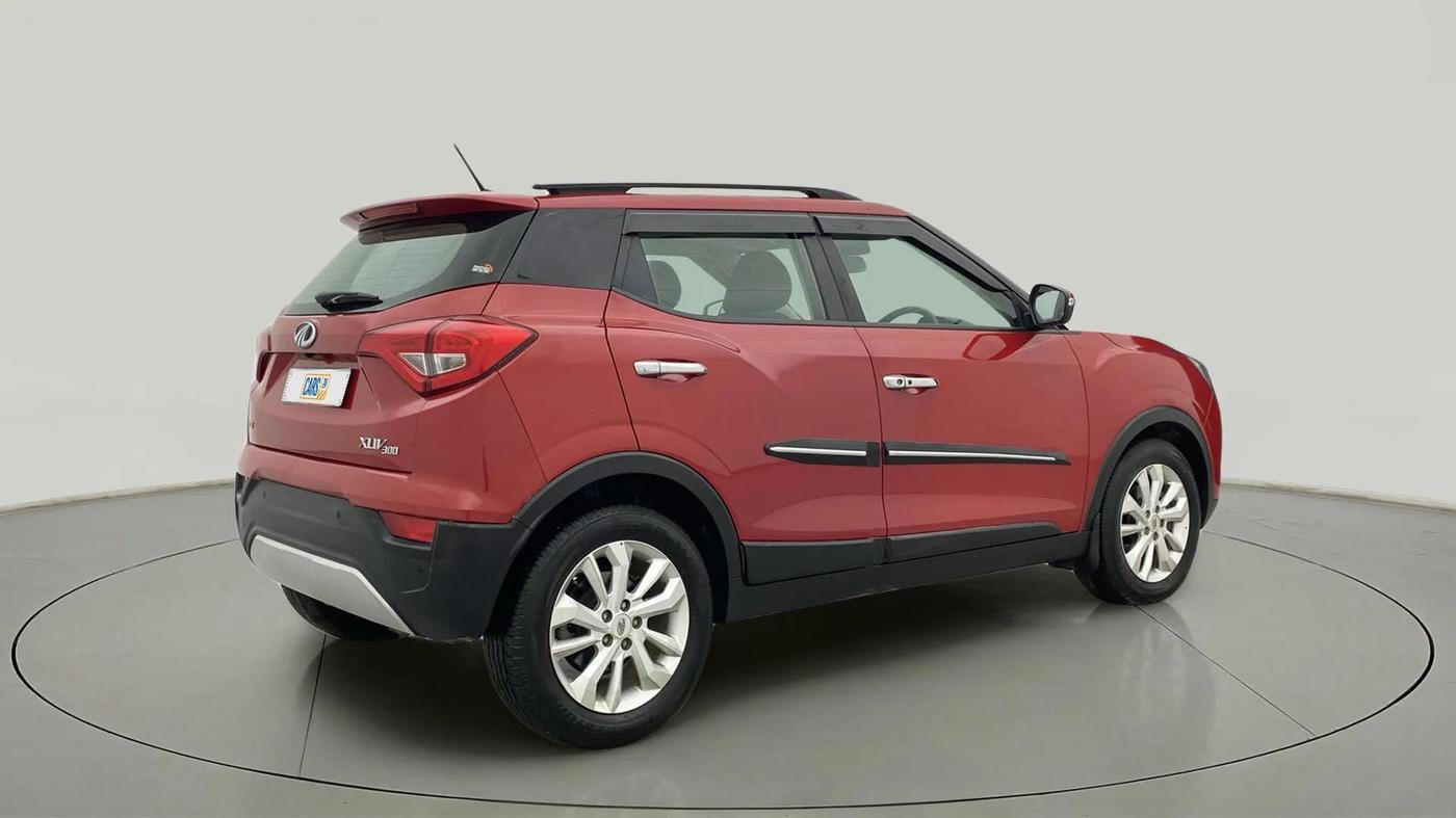 2021 Mahindra XUV300 W8 1.5 DIESEL, Diesel, Manual, 22,785 km, Right Back Diagonal