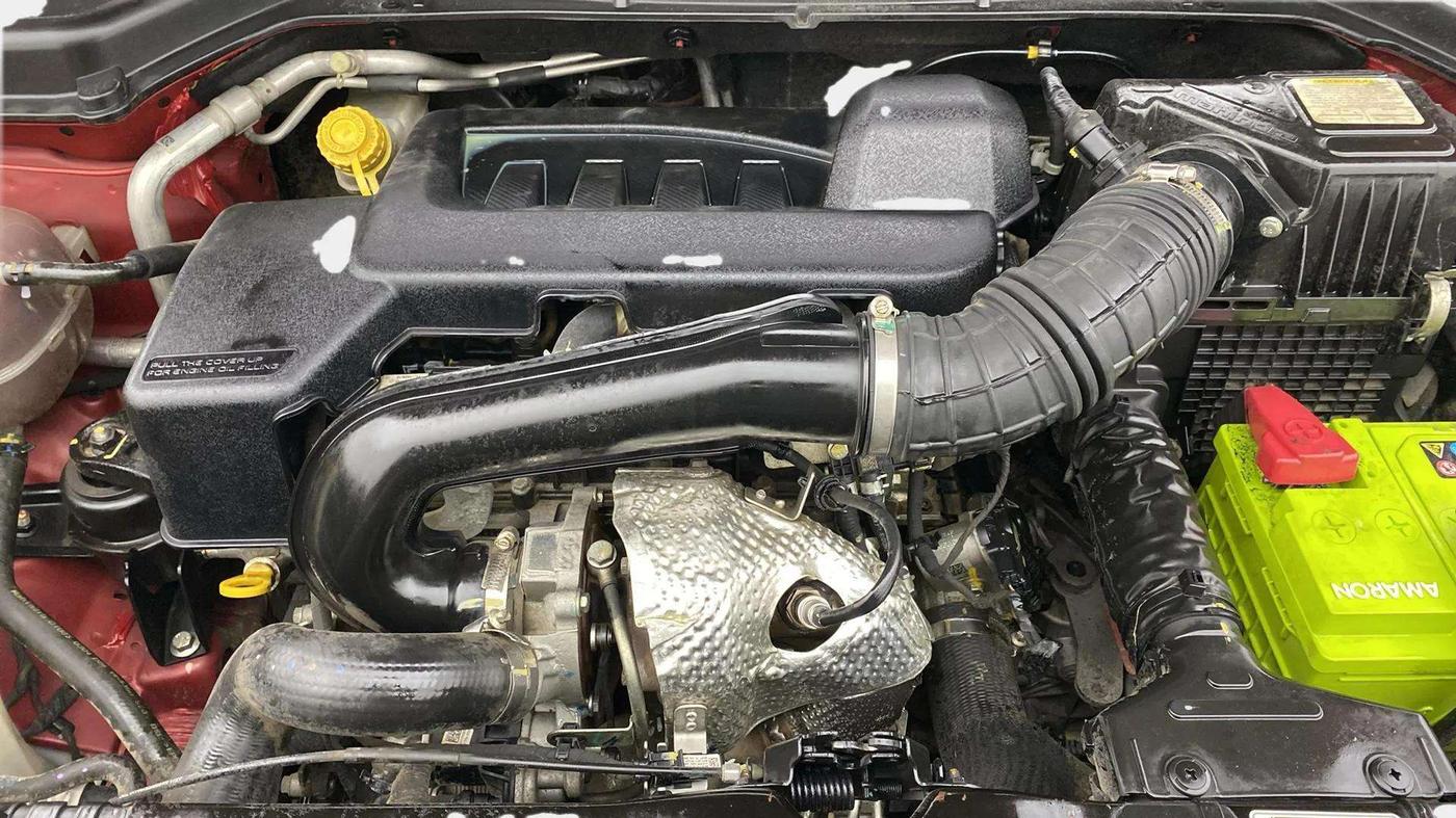 2021 Mahindra XUV300 W8 1.5 DIESEL, Diesel, Manual, 22,785 km, Engine View