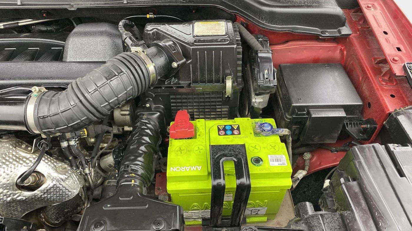 2021 Mahindra XUV300 W8 1.5 DIESEL, Diesel, Manual, 22,785 km, Engine View - Left