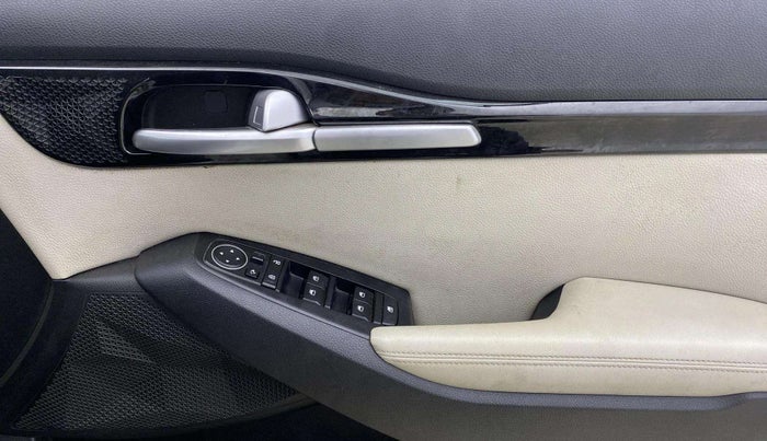 2020 KIA SELTOS HTX IVT 1.5 PETROL, Petrol, Automatic, 62,381 km, Driver Side Door Panels Control