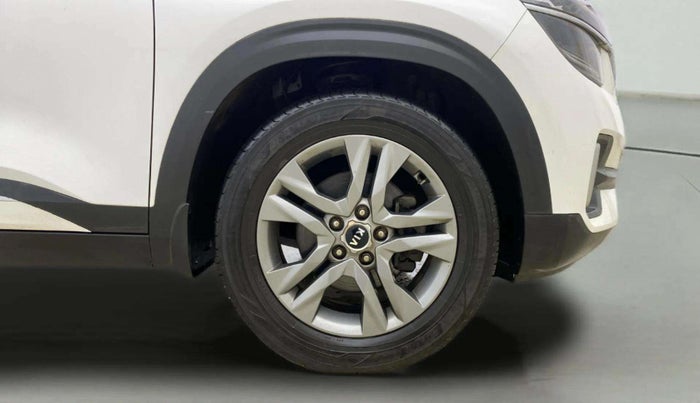 2020 KIA SELTOS HTX IVT 1.5 PETROL, Petrol, Automatic, 62,381 km, Right Front Wheel