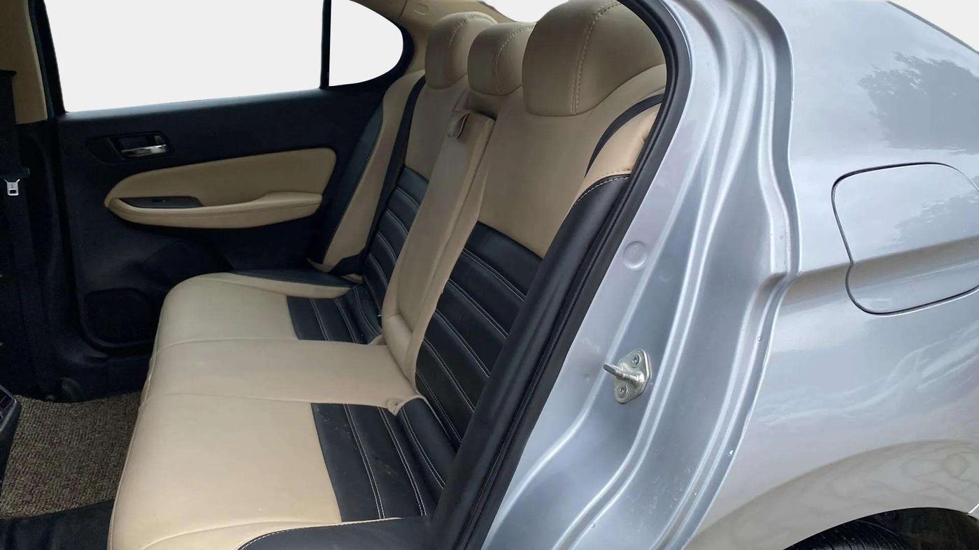 2020 Honda City 1.5L I-VTEC ZX, CNG, Manual, 87,610 km, Right Side Rear Door Cabin