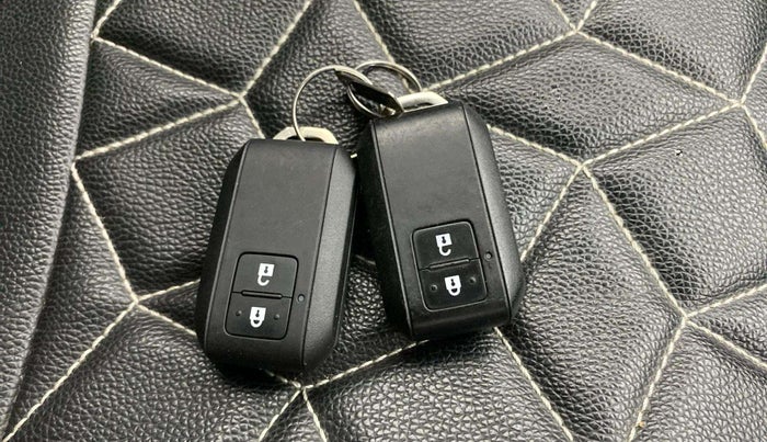 2021 Maruti Baleno ZETA PETROL 1.2, Petrol, Manual, 45,203 km, Key Close Up