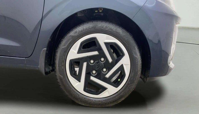 2024 Hyundai GRAND I10 NIOS MAGNA CORPORATE EDITION AMT 1.2 KAPPA VTVT, Petrol, Automatic, 6,691 km, Right Front Wheel