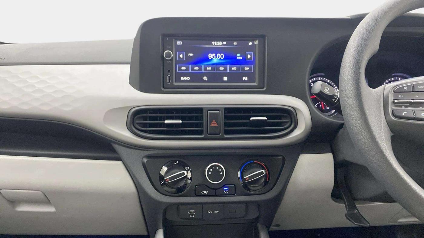 2024 Hyundai GRAND I10 NIOS MAGNA CORPORATE EDITION AMT 1.2 KAPPA VTVT, Petrol, Automatic, 6,814 km, Air Conditioner