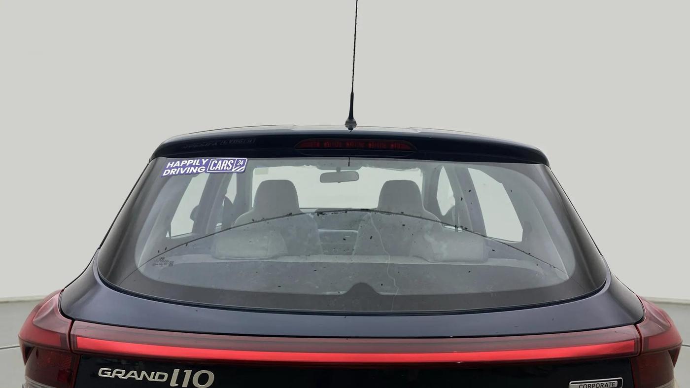 2024 Hyundai GRAND I10 NIOS MAGNA CORPORATE EDITION AMT 1.2 KAPPA VTVT, Petrol, Automatic, 6,814 km, Rear Windshield