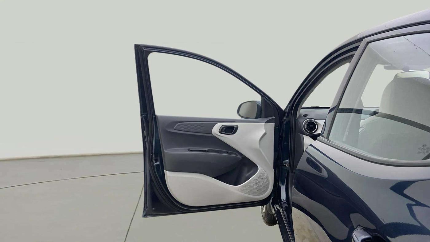 2024 Hyundai GRAND I10 NIOS MAGNA CORPORATE EDITION AMT 1.2 KAPPA VTVT, Petrol, Automatic, 6,814 km, LHS Front Door