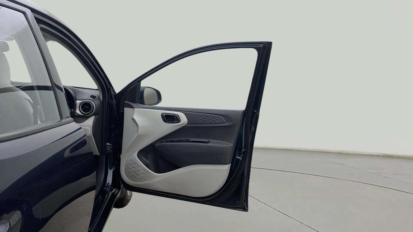 2024 Hyundai GRAND I10 NIOS MAGNA CORPORATE EDITION AMT 1.2 KAPPA VTVT, Petrol, Automatic, 6,814 km, RHS Front Door