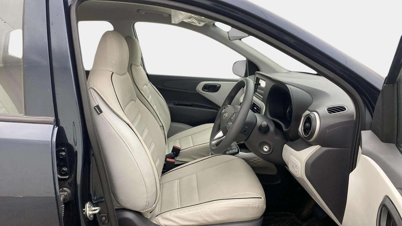 2024 Hyundai GRAND I10 NIOS MAGNA CORPORATE EDITION AMT 1.2 KAPPA VTVT, Petrol, Automatic, 6,814 km, Right Side Front Door Cabin