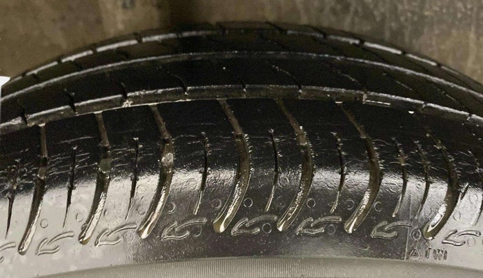 2019 Maruti S PRESSO VXI PLUS AMT, Petrol, Automatic, 30,726 km, Right Rear Tyre Tread
