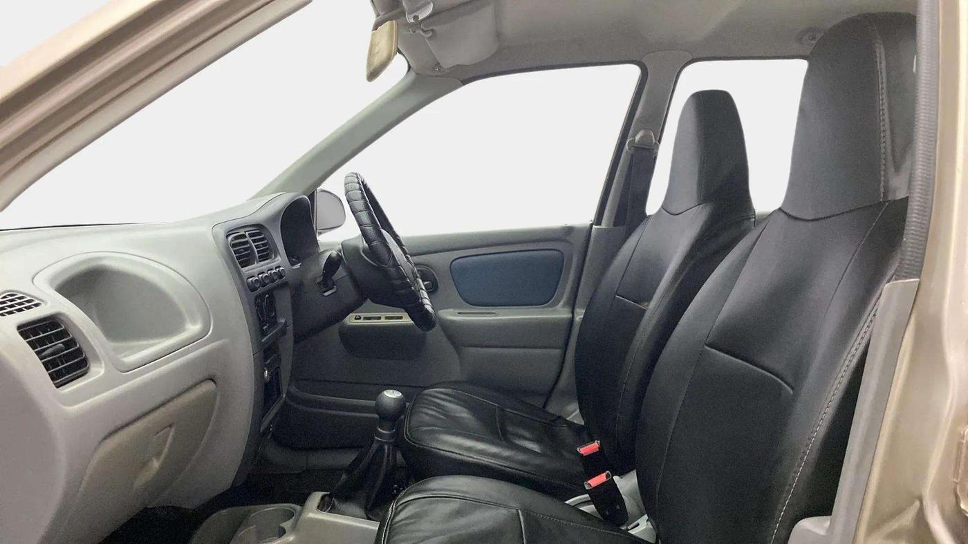 2013 Maruti Alto K10 VXI, Petrol, Manual, 42,799 km, Right Side Front Door Cabin