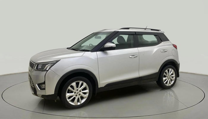 2019 Mahindra XUV300 W8 1.2 PETROL, Petrol, Manual, 52,859 km, Left Front Diagonal