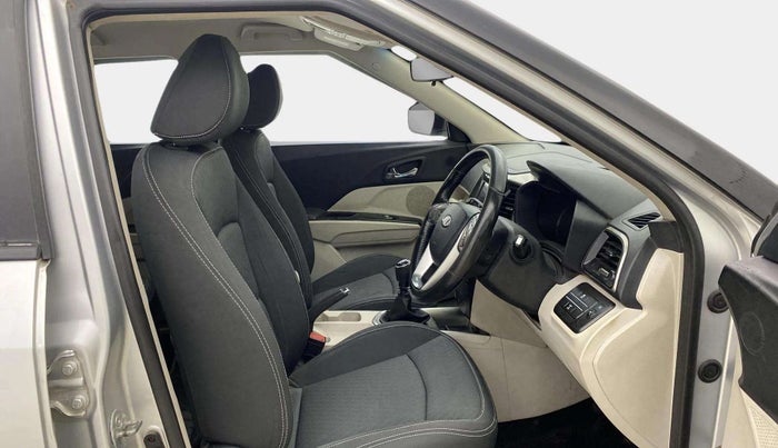 2019 Mahindra XUV300 W8 1.2 PETROL, Petrol, Manual, 52,859 km, Right Side Front Door Cabin