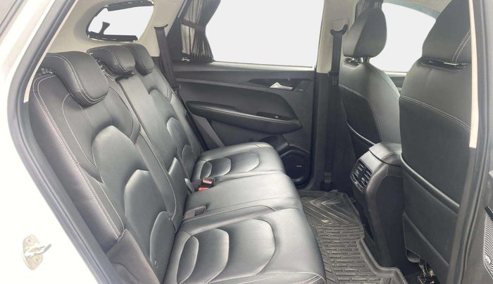 2020 MG HECTOR SHARP 2.0 DIESEL, Diesel, Manual, 49,285 km, Right Side Rear Door Cabin