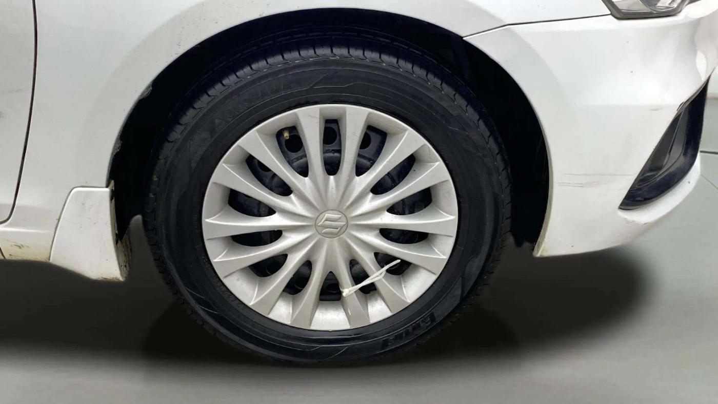 2019 Maruti Ciaz SIGMA 1.5 SHVS MT  PETROL, Petrol, Manual, 68,988 km, Right Front Wheel