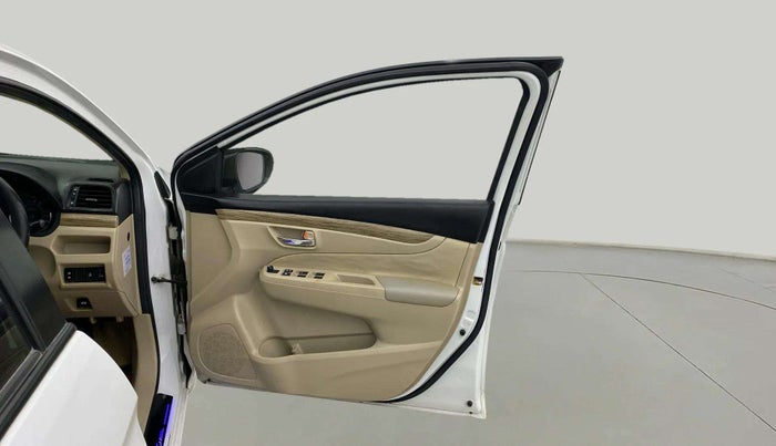 2019 Maruti Ciaz SIGMA 1.5 SHVS MT  PETROL, Petrol, Manual, 68,988 km, RHS Front Door