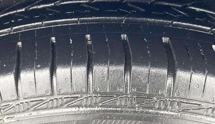 2016 Maruti Celerio ZXI AMT, Petrol, Automatic, 70,651 km, Right Rear Tyre Tread