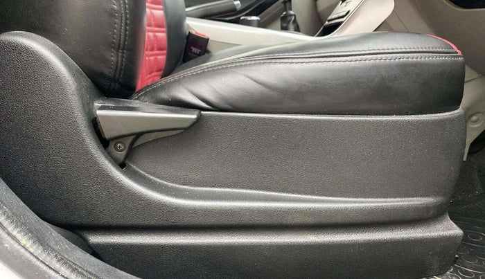 2018 Tata NEXON XM PETROL, Petrol, Manual, 39,126 km, Driver Side Adjustment Panel