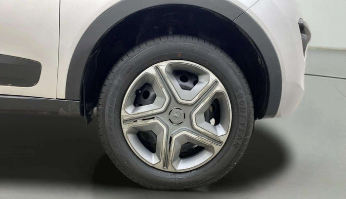 2018 Tata NEXON XM PETROL, Petrol, Manual, 39,126 km, Right Front Wheel