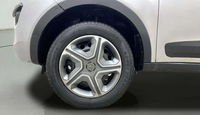 2018 Tata NEXON XM PETROL, Petrol, Manual, 39,126 km, Left Front Wheel