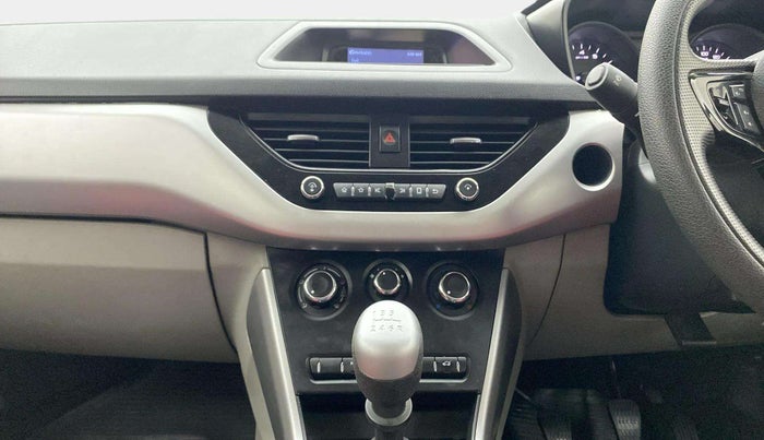 2018 Tata NEXON XM PETROL, Petrol, Manual, 39,126 km, Air Conditioner