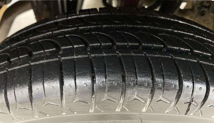 2014 Maruti Alto 800 VXI, Petrol, Manual, 61,057 km, Right Rear Tyre Tread
