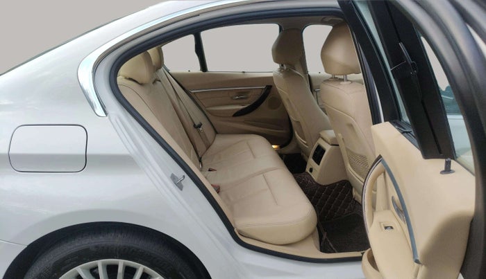 2018 BMW 3 Series 320d Luxury Line, Diesel, Automatic, 55,729 km, Right Side Rear Door Cabin