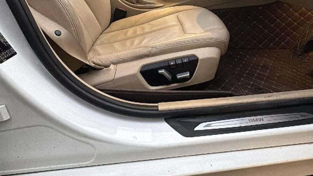 2018 BMW 3 Series 320d Luxury Line, Diesel, Automatic, 55,729 km, Driver Side Adjustment Panel