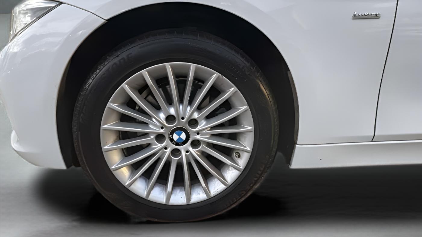 2018 BMW 3 Series 320d Luxury Line, Diesel, Automatic, 55,729 km, Left Front Wheel