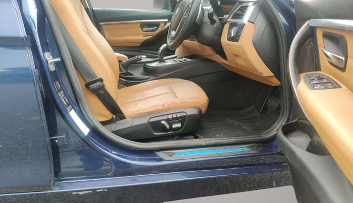 2018 BMW 3 Series 320d Luxury Line, Diesel, Automatic, 39,333 km, Driver Side Adjustment Panel