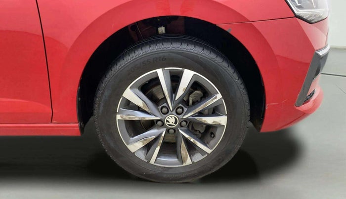 2024 Skoda SLAVIA STYLE 1.0L TSI AT, Petrol, Automatic, 16,486 km, Right Front Wheel