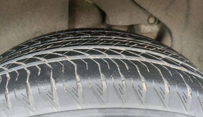 2024 Tata Harrier FEARLESS DUAL TONE AT, Diesel, Automatic, 25,537 km, Left Front Tyre Tread