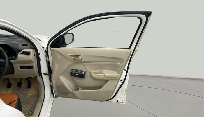 2022 Maruti Dzire LXI, Petrol, Manual, 1,37,537 km, RHS Front Door