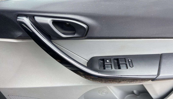 2020 Tata Tiago XT PETROL, Petrol, Manual, 30,936 km, Driver Side Door Panels Control