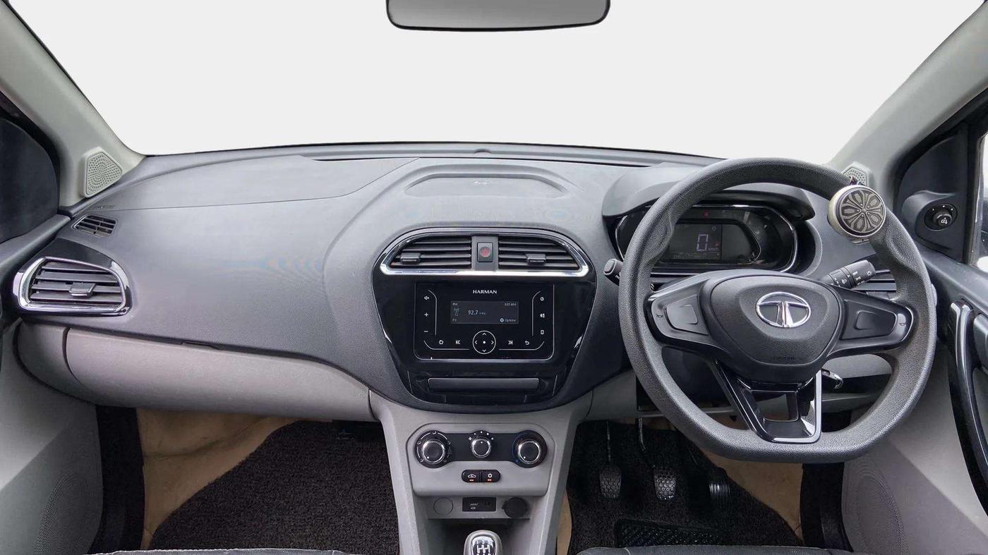 2020 Tata Tiago XT PETROL, Petrol, Manual, 30,956 km, Dashboard