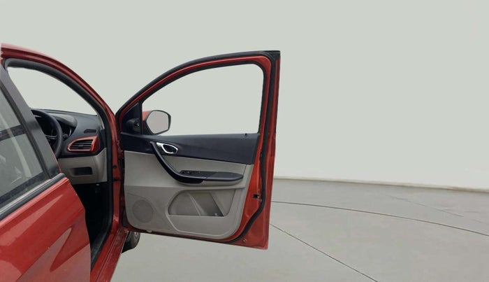 2018 Tata Tiago XZ PETROL, Petrol, Manual, 22,526 km, RHS Front Door