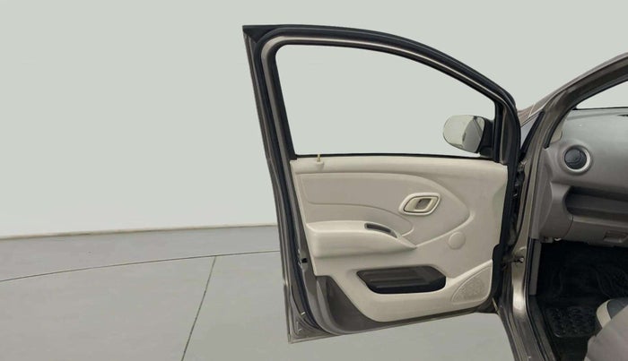 2016 Datsun Redi Go S, Petrol, Manual, 57,666 km, LHS Front Door