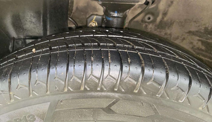 2020 Maruti New Wagon-R LXI CNG 1.0, CNG, Manual, 61,417 km, Left Front Tyre Tread