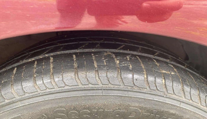 2014 Hyundai Verna FLUIDIC 1.6 VTVT SX, Petrol, Manual, 51,075 km, Right Front Tyre Tread