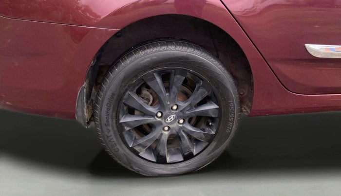 2014 Hyundai Verna FLUIDIC 1.6 VTVT SX, Petrol, Manual, 51,075 km, Right Rear Wheel