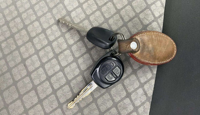 2022 Maruti Alto K10 VXI PLUS, Petrol, Manual, 39,737 km, Key Close Up