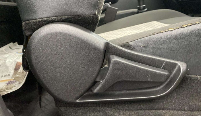 2022 Maruti Alto K10 VXI PLUS, Petrol, Manual, 39,737 km, Driver Side Adjustment Panel