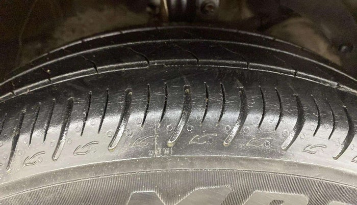 2021 Maruti Baleno DELTA PETROL 1.2, Petrol, Manual, 84,644 km, Right Front Tyre Tread