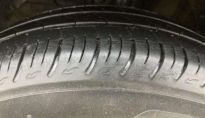 2021 Maruti Baleno DELTA PETROL 1.2, Petrol, Manual, 84,644 km, Left Front Tyre Tread