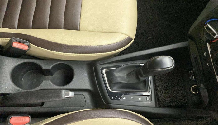 2017 Hyundai Elite i20 MAGNA 1.4 AT, Petrol, Automatic, 22,994 km, Gear Lever