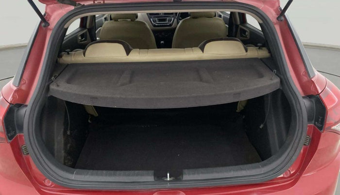 2017 Hyundai Elite i20 MAGNA 1.4 AT, Petrol, Automatic, 22,994 km, Boot Inside