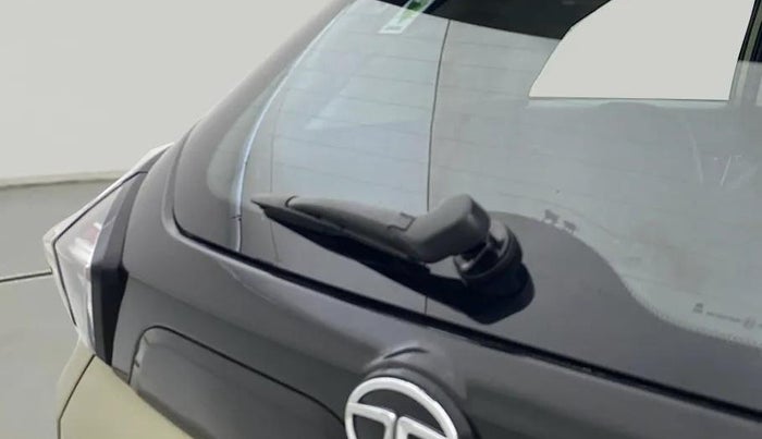 2023 Tata NEXON XZA PLUS LUX SUNROOF KAZIRANGA PETROL, Petrol, Automatic, 17,408 km, Rear Wiper
