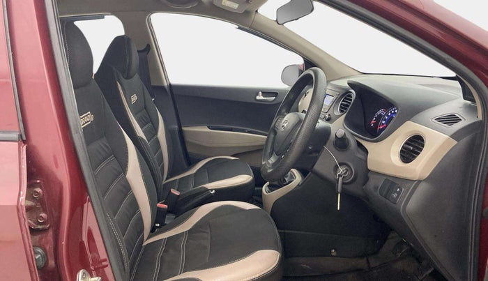 2016 Hyundai Grand i10 SPORTZ 1.2 KAPPA VTVT, Petrol, Manual, 30,233 km, Right Side Front Door Cabin