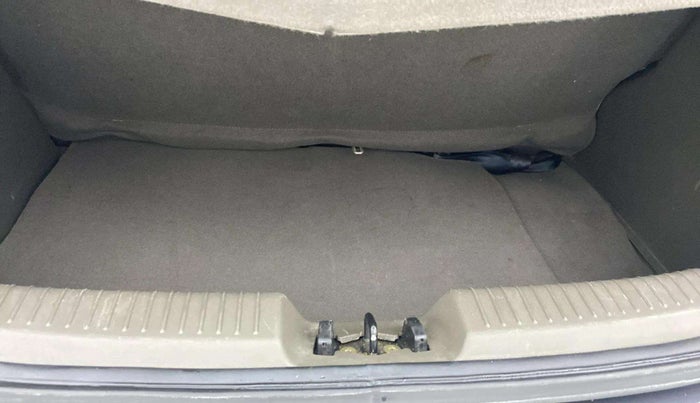 2012 Hyundai i10 MAGNA 1.2, Petrol, Manual, 38,924 km, Boot Inside