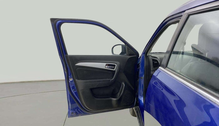 2020 Maruti Vitara Brezza ZXI, Petrol, Manual, 17,695 km, LHS Front Door